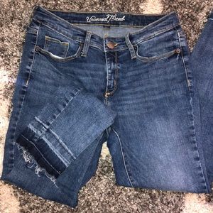 Universal Thread Jeans